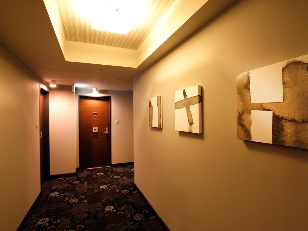 Hotel Monterey Hanzomon Токио Экстерьер фото